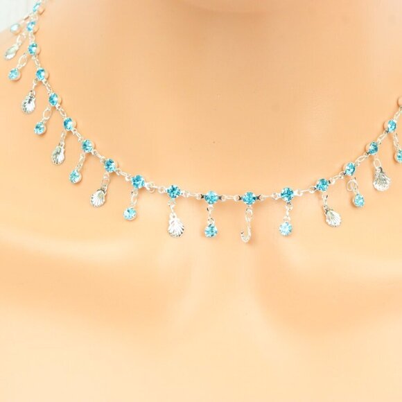 "Minimalist & Elegant Necklace Chain – Perfect for Women & Girls | UNVRC1300 - Picture 9 of 10